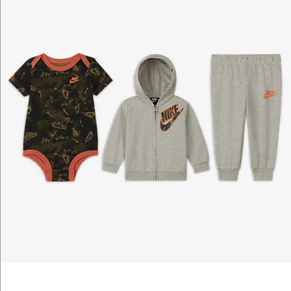 Nike set - Picture 1 of 2